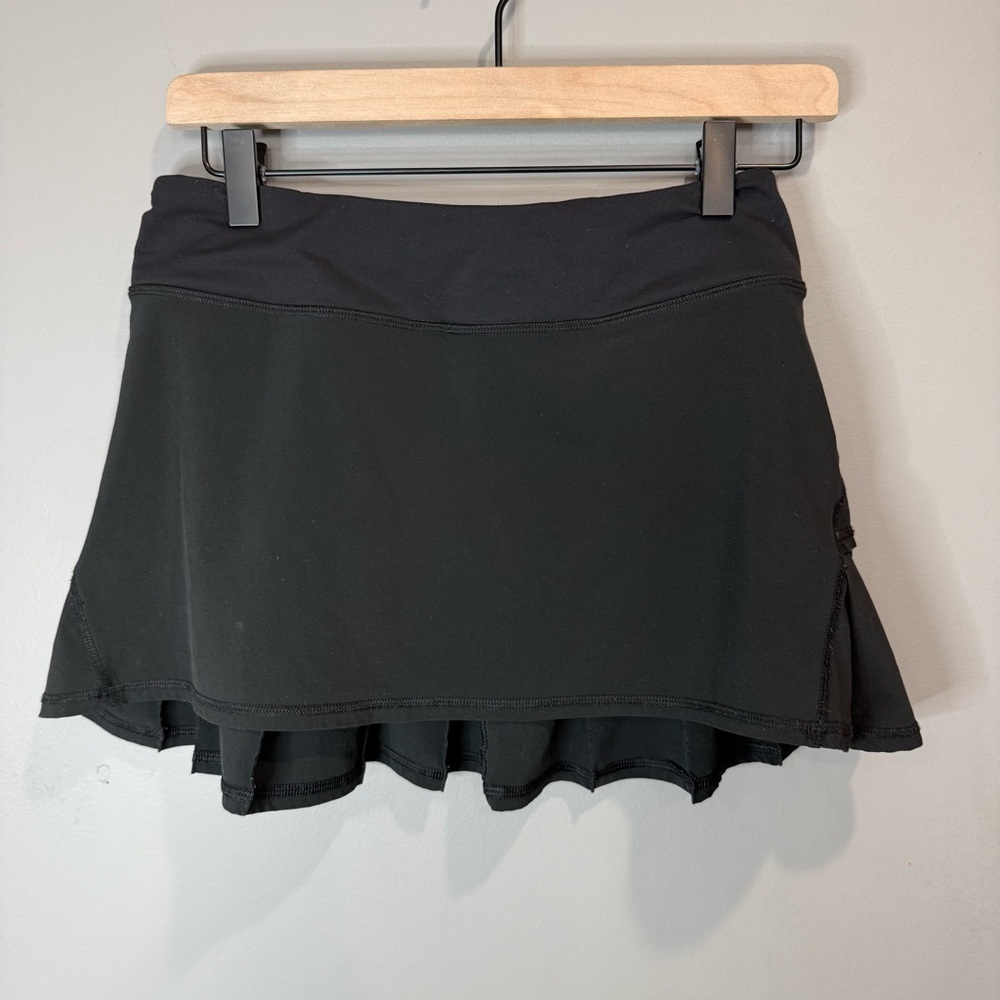 Lululemon Athletica Black pacesetter skirt size 4 *no liner*‎